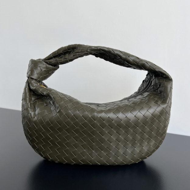 ボッテガ・ヴェネタ「Bottega Veneta」Jodie ラージトート
