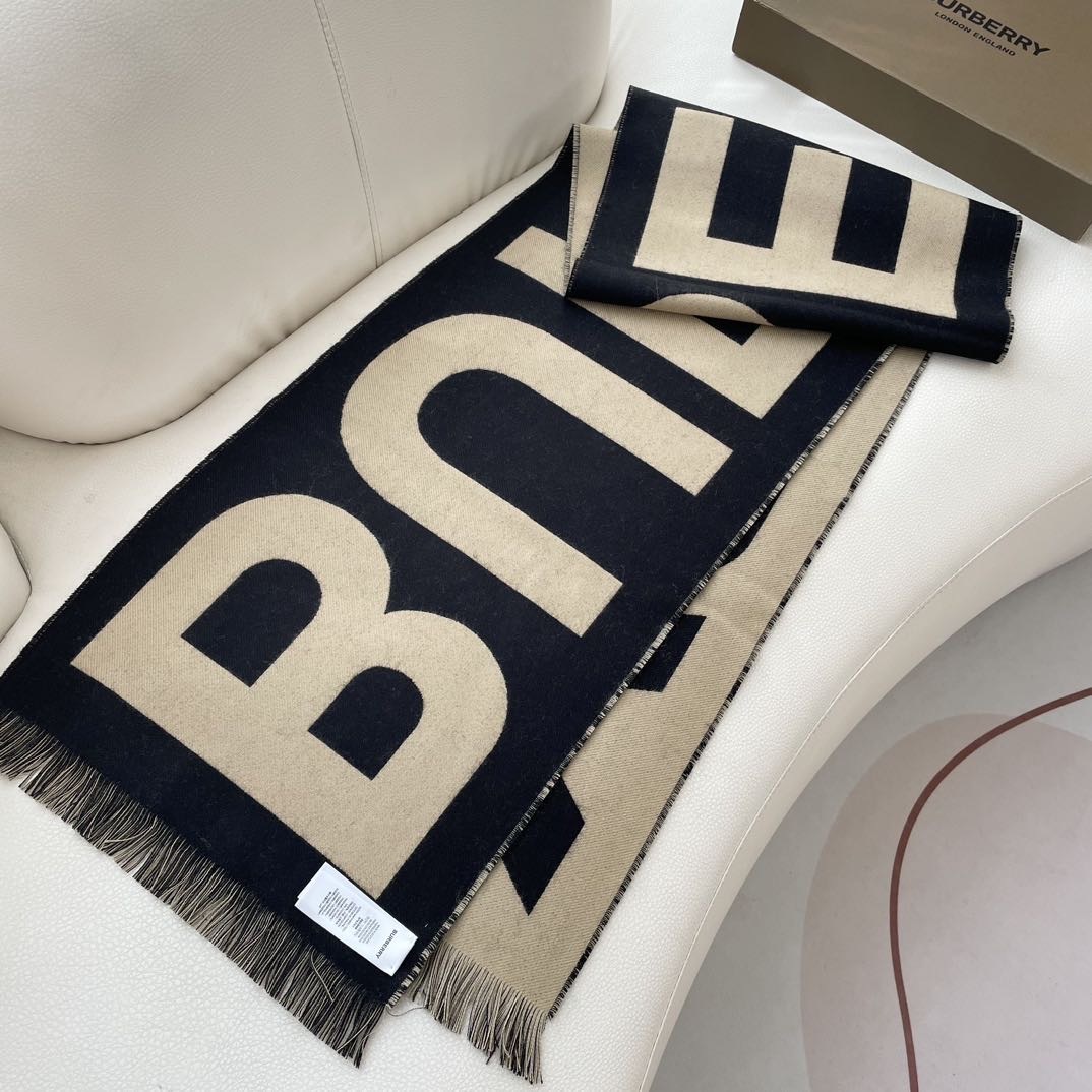 バーバリー「Burberry」  チェック キャッシュミア スカーフ