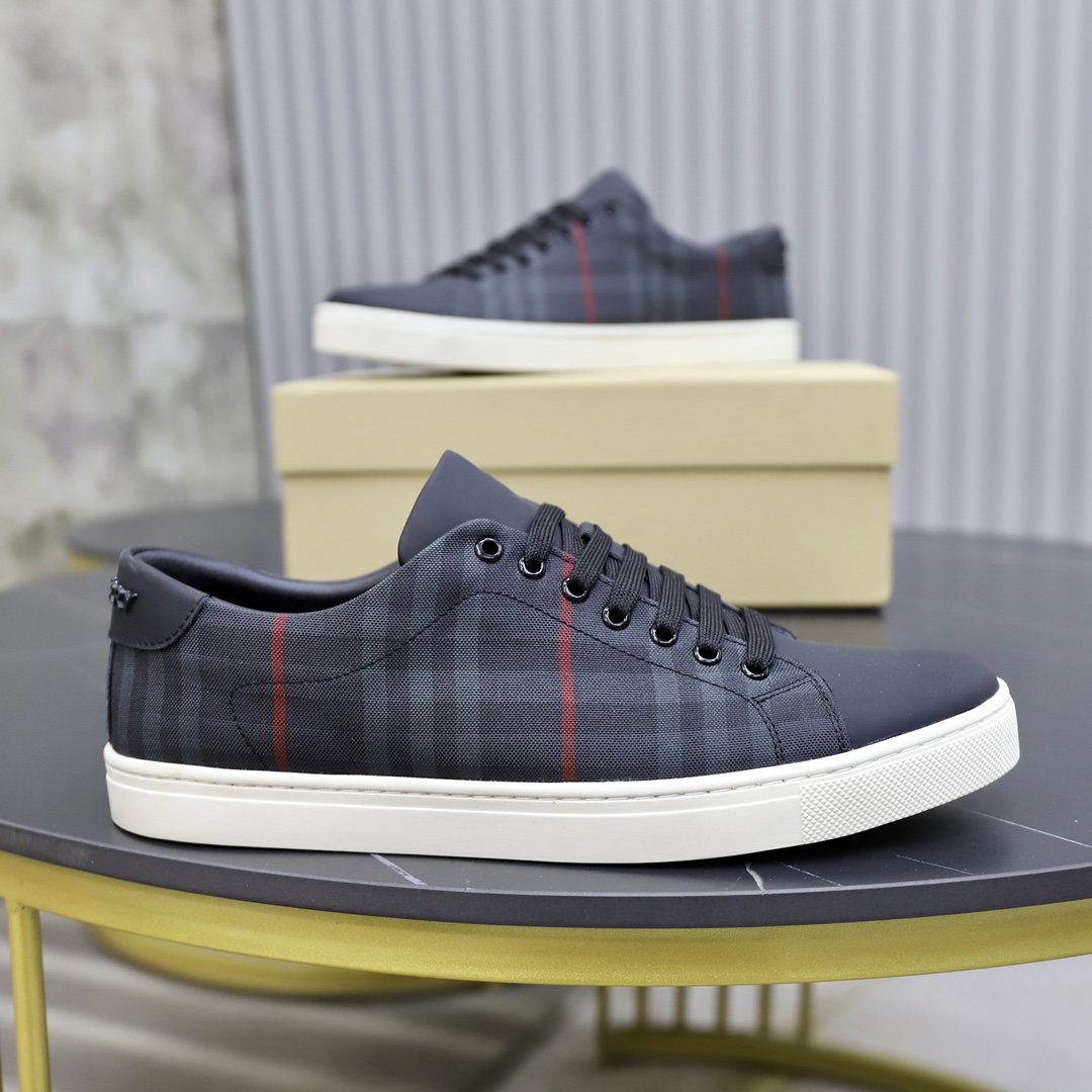 バーバリー［Burberry］スニーカーCheck-print革