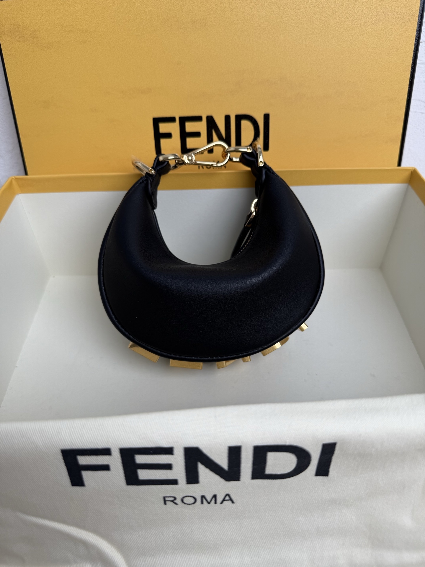 フェンディ「Fendi」ミニフェンディグラフィー ハンドバッグ