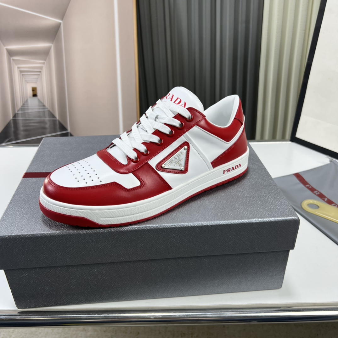 プラダ「Prada」メンズ スポーツ スニーカー