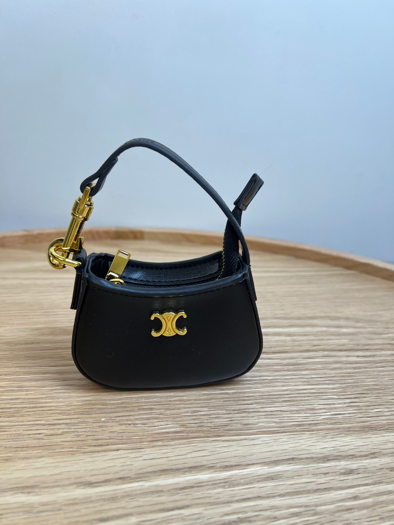 セリーヌ「Celine」TRIOMPHE CLEA ミニバッグ