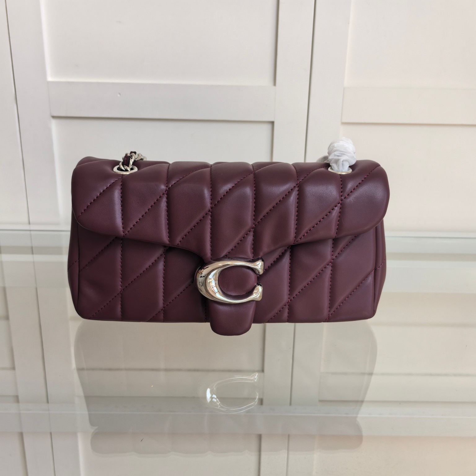 コーチ「Coach」TABBY 26 チェーンショルダーバッグ