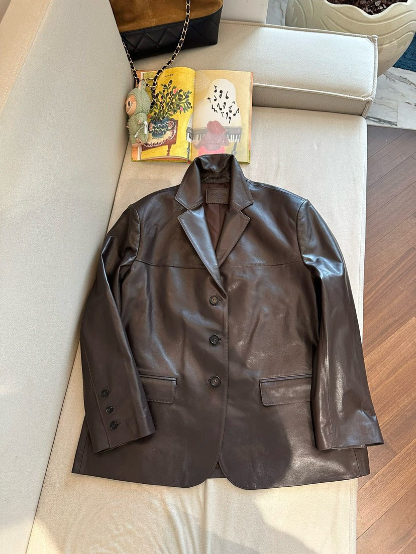 プラダ「Prada」レザー ブレザー