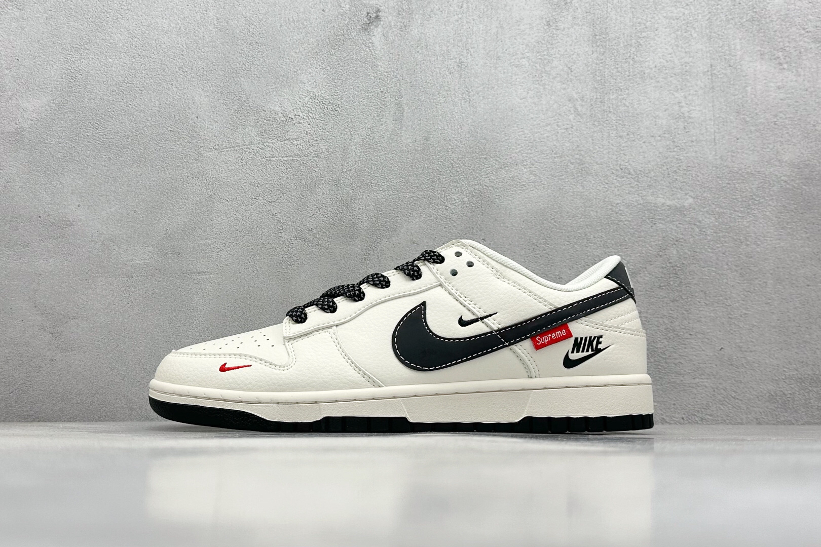 超入手困難ナイキ SB ダンクロー・スープラムコラボレーション日本限定