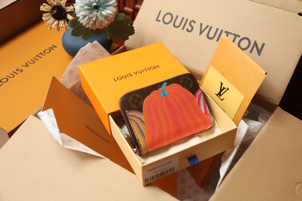ルイ・ヴィトン「LV x TM」ジッピー･コイン パース