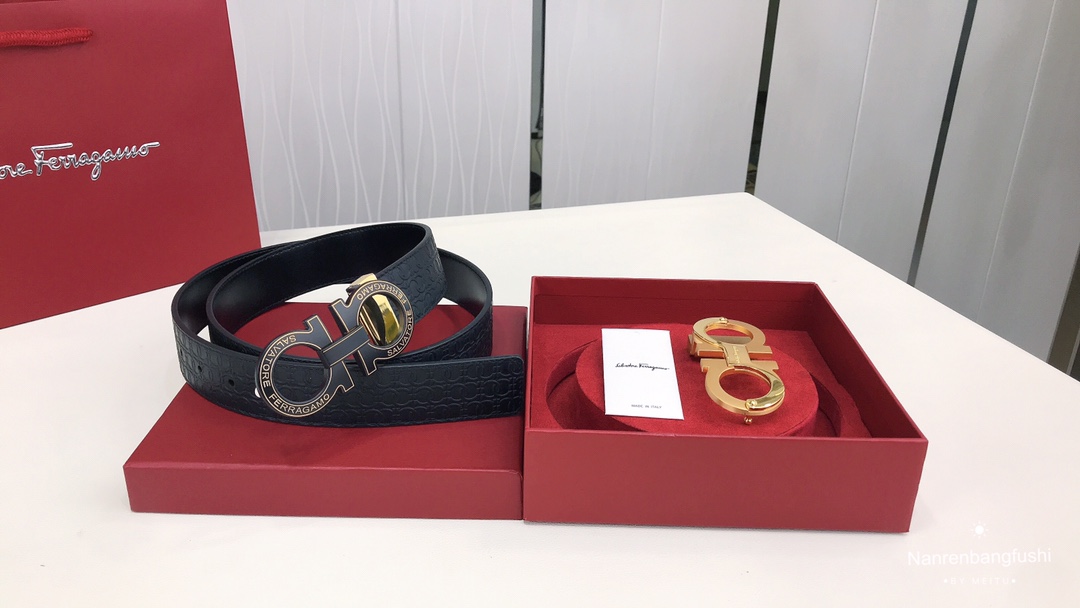 フェラガモ「Ferragamo」リバーシブルベルト「デュアルバックル」