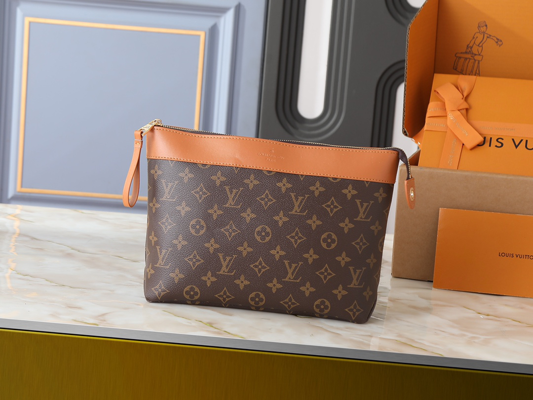 ルイ・ヴィトン「Louis Vuitton」ポシェット･ヴォワヤージュ スープル