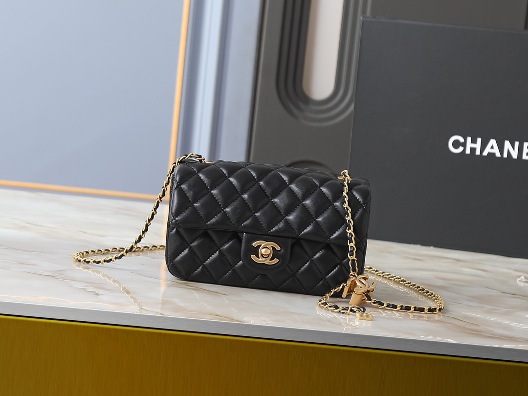 シャネル ミニ フラップ バッグ「Mini Flap Bag」