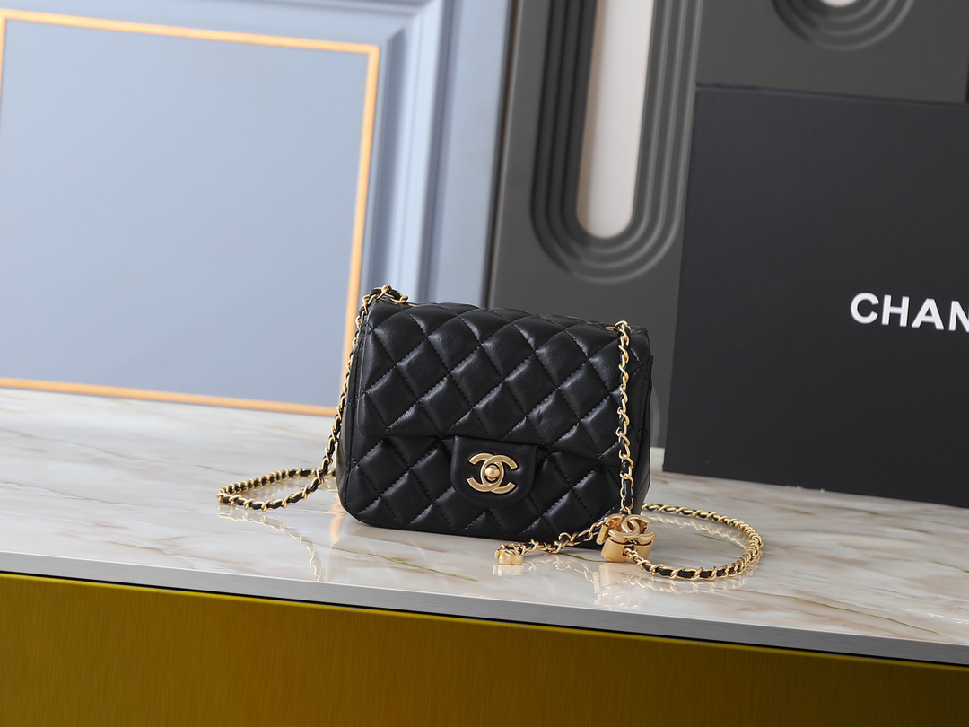 シャネル ミニ フラップ バッグ「Mini Flap Bag」