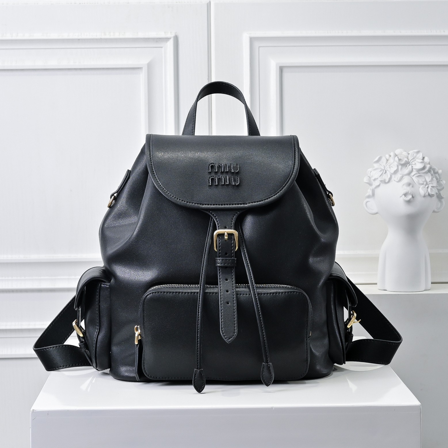 ミュウミュウ アルカディ レザー ラージバックパック「Arcadie Bag」