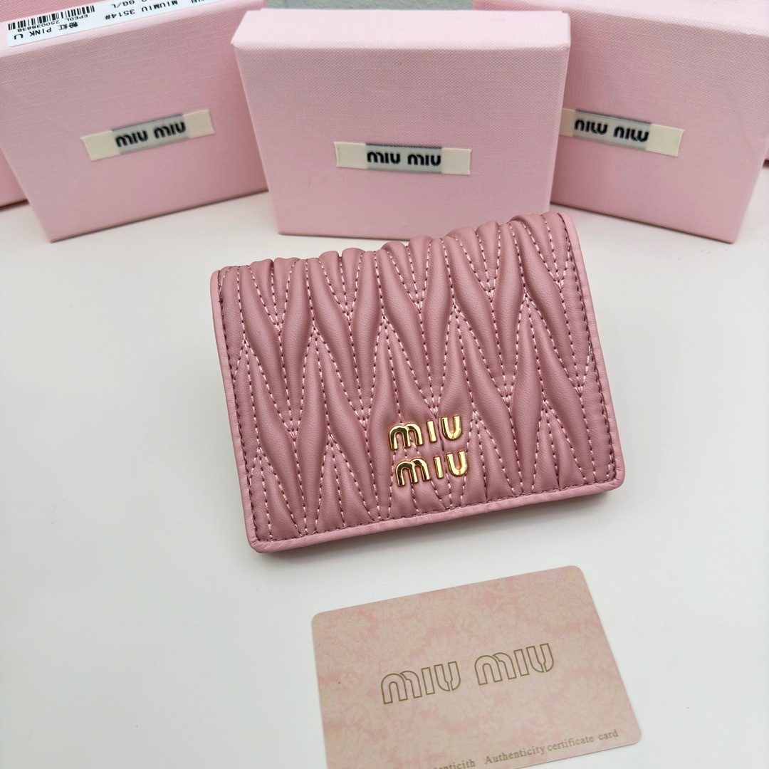 ミュウミュウ マテラッセレザー 財布「Matelassé Wallet」