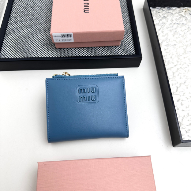 ミュウミュウ アルカディ レザー 財布「Arcadie Wallet」