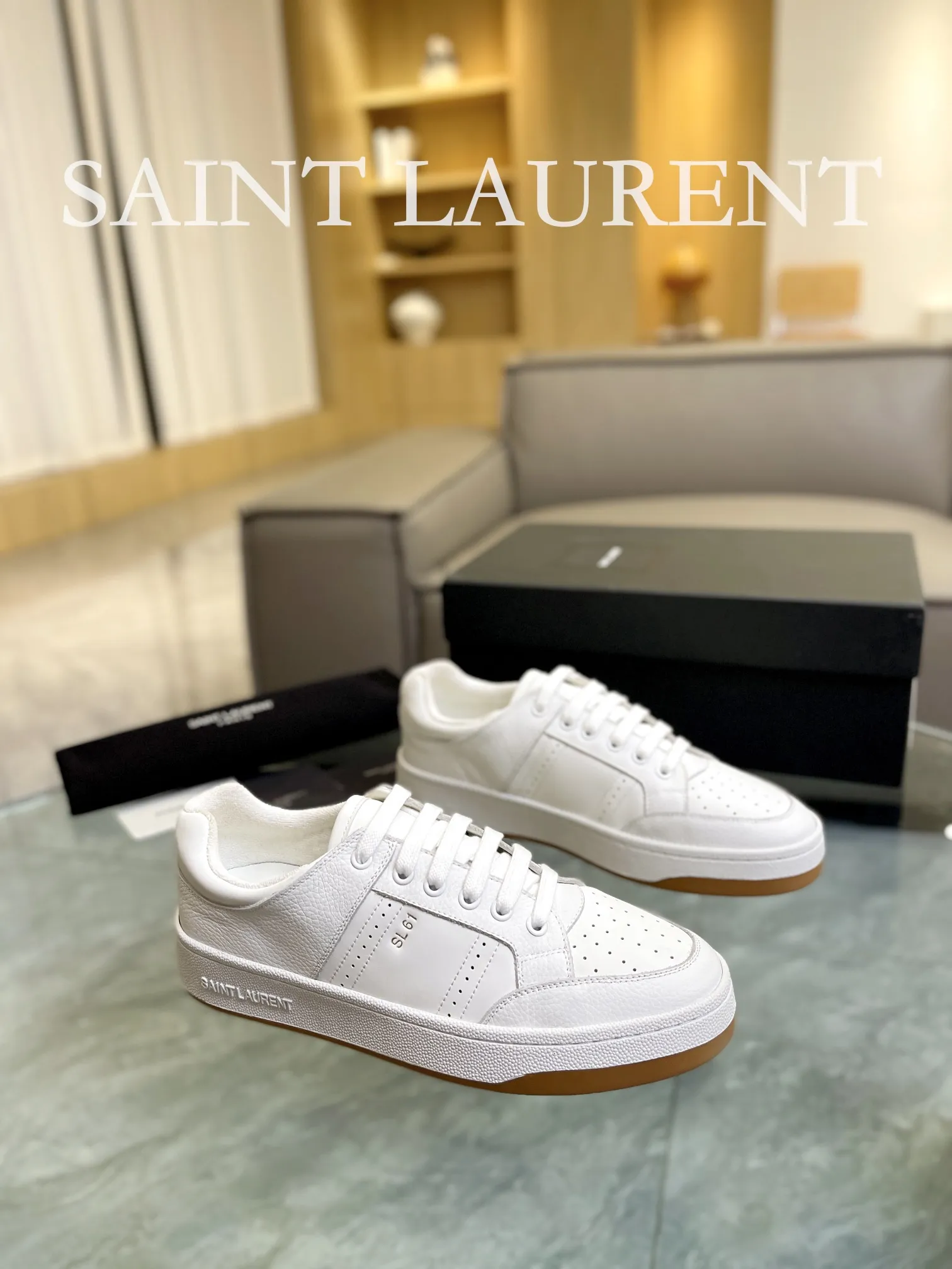 サンローラン「Saint Laurent」 61 レディース レザースニーカー 春夏コレクション