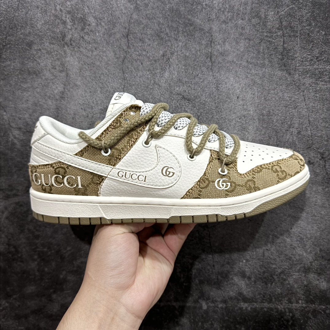 「コラボモデル」Gucci x Nike  SB Dunk Low デコンストラクション ドローストリングスニーカー