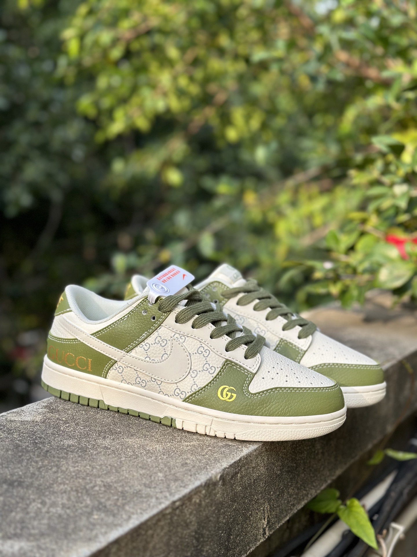 「コラボモデル」Gucci x Nike   SB Dunk Low アニバーサリー デザイナーズスニーカー