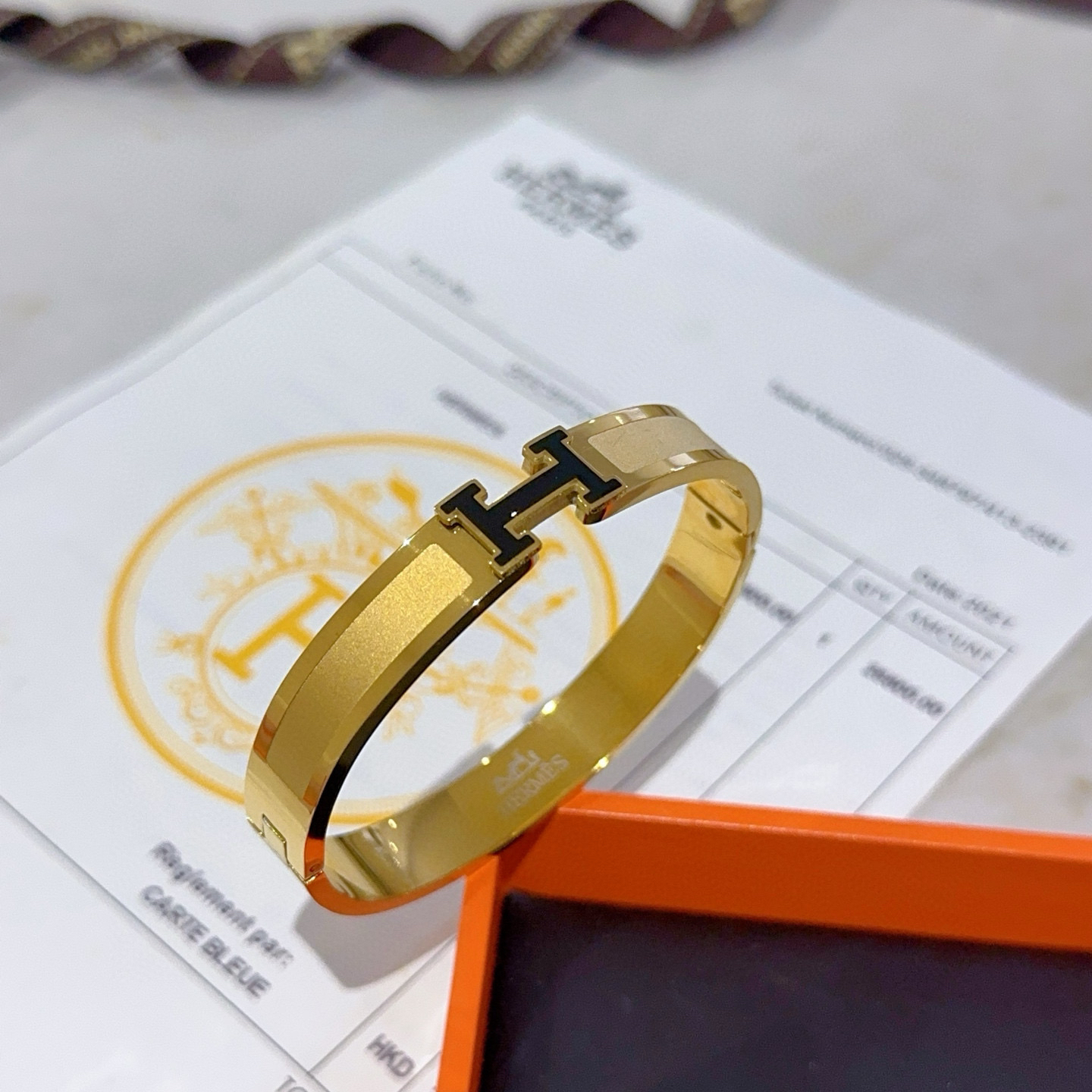 エルメス ブランドの象徴的なブレスレット