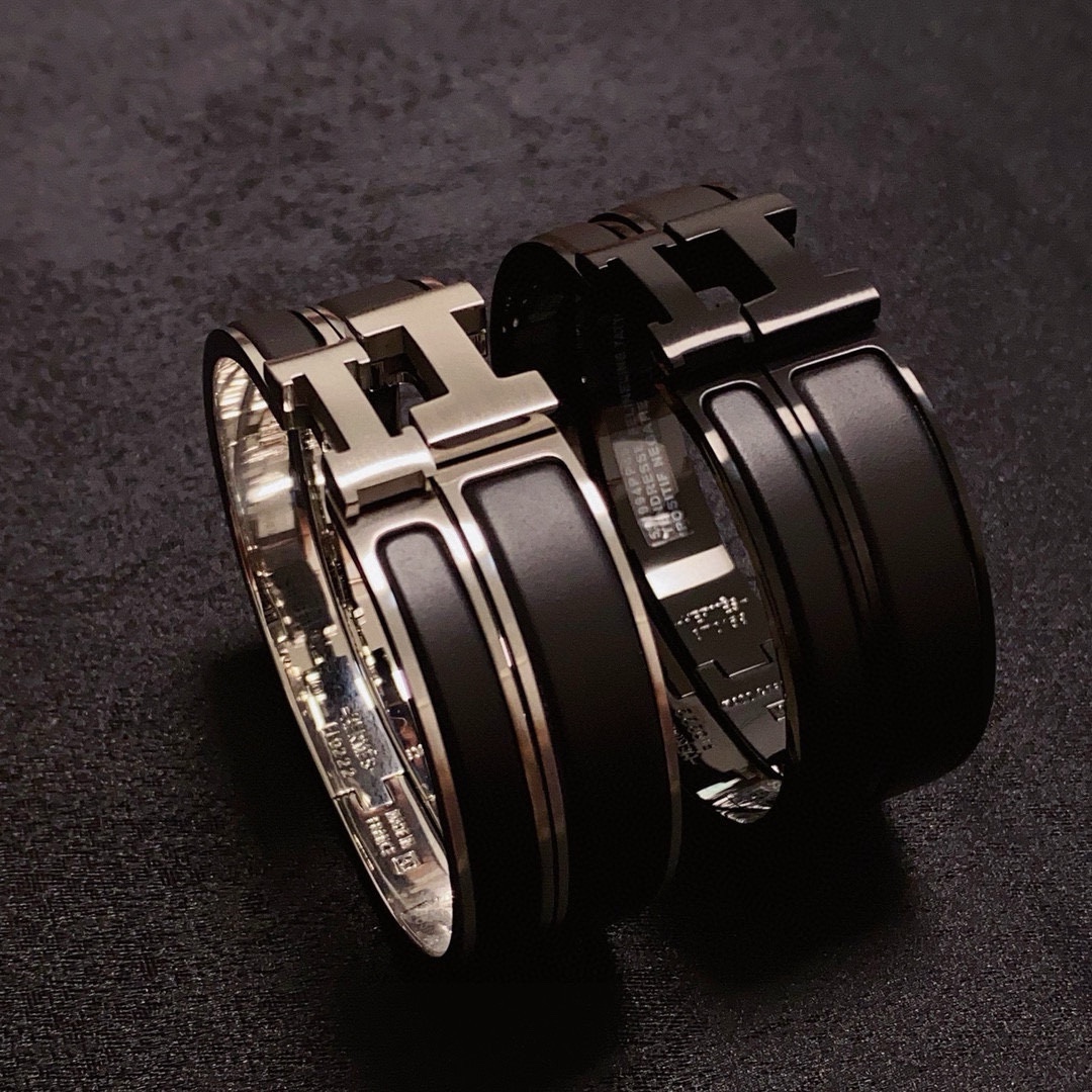 エルメス ブランドの象徴的なブレスレット