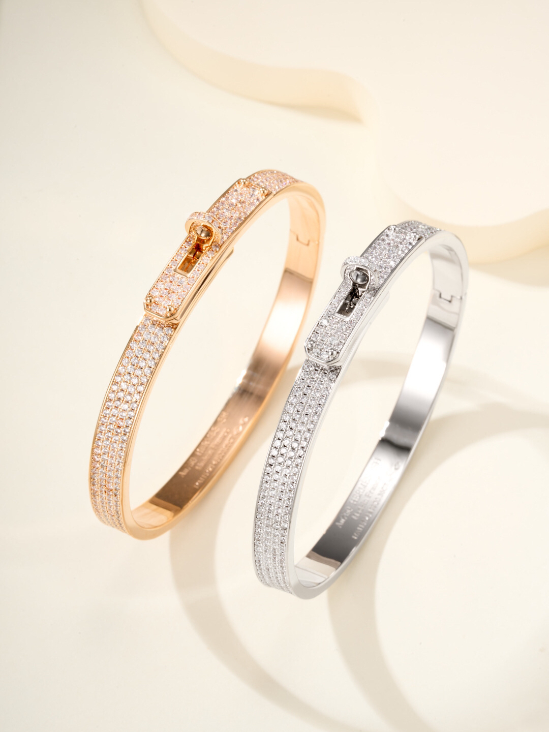 エルメス ブランドの象徴的なブレスレット