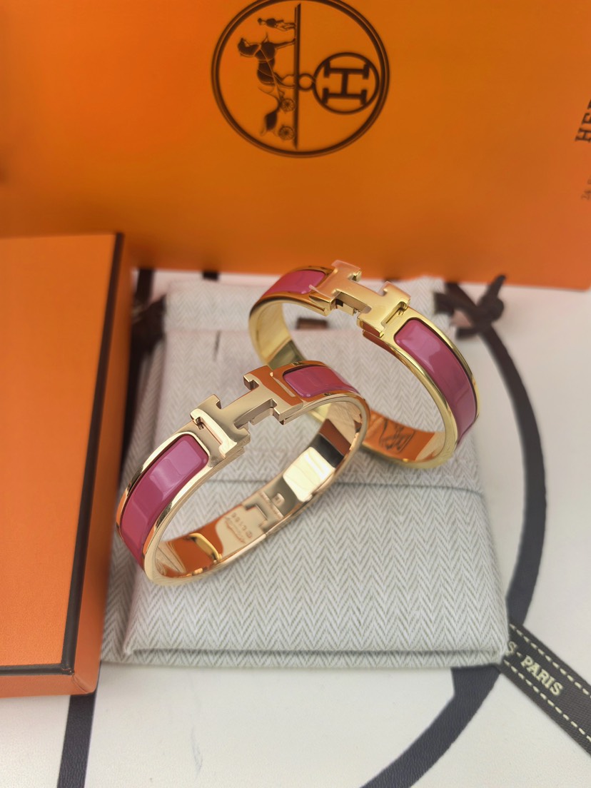 エルメス ブランドの象徴的なブレスレット