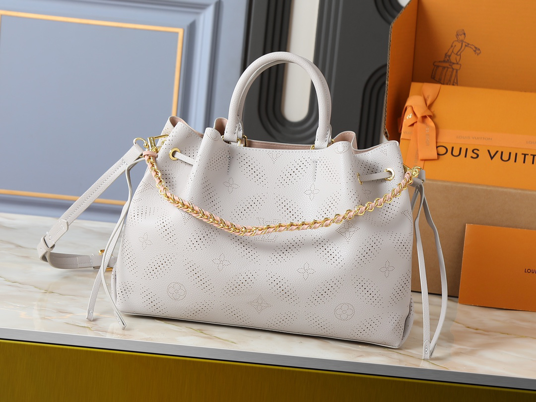 ルイ・ヴィトン ベラ･トート マヒナ子牛革「Bella Tote」