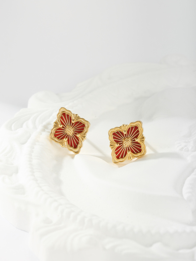 エルメス イヤリング、卓越した職人技の輝き