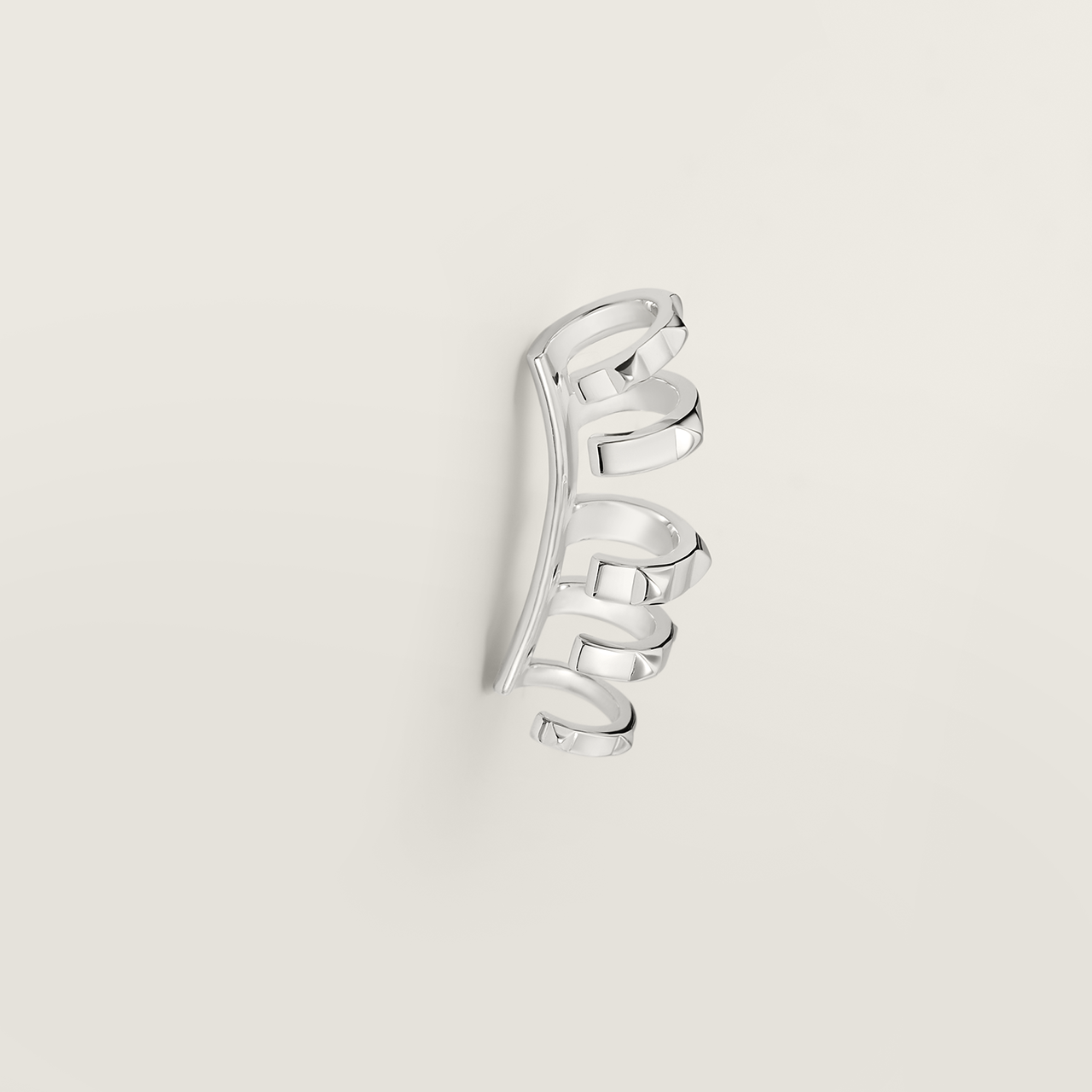 エルメス イヤリング、卓越した職人技の輝き