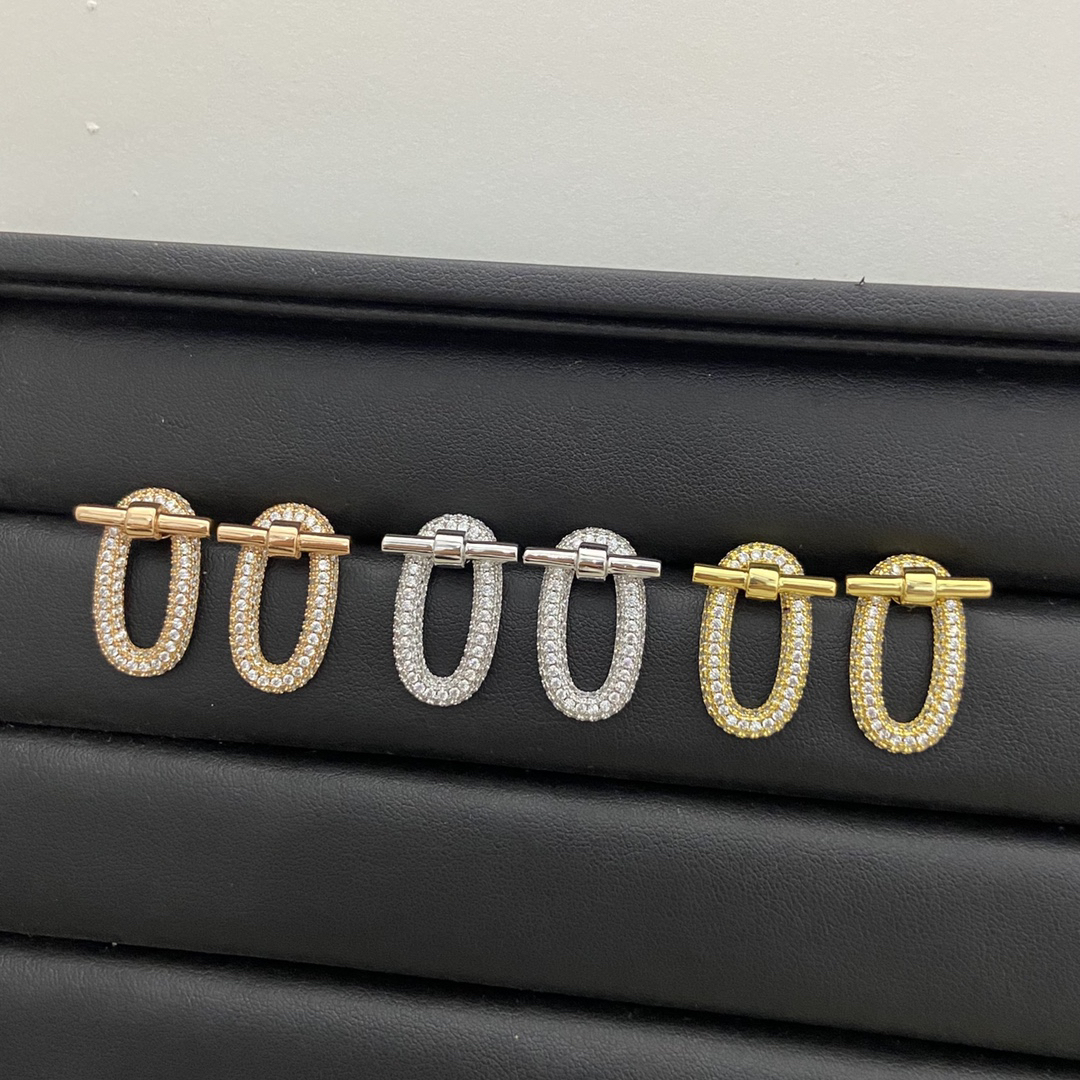 エルメス イヤリング、卓越した職人技の輝き