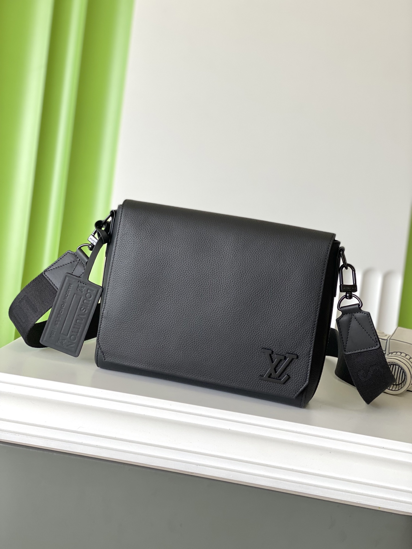 ルイ・ヴィトン「Louis Vuitton」テイクオフ･メッセンジャー