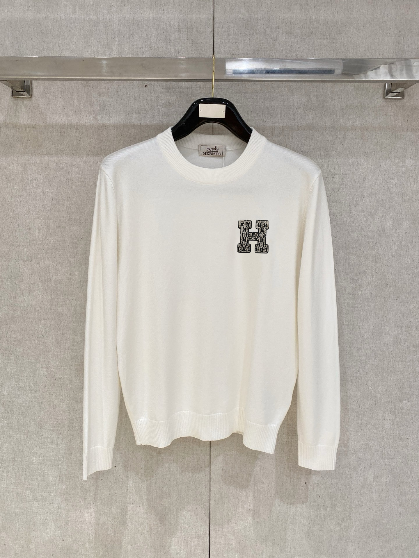 エルメス「Hermès」春季新作ラウンドネックスウェット