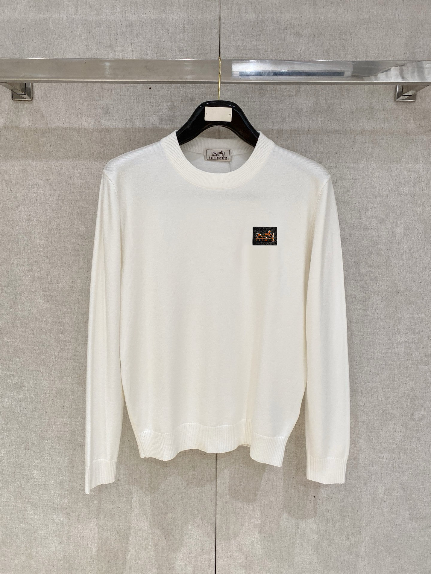 エルメス「Hermès」春季新作ラウンドネックスウェット