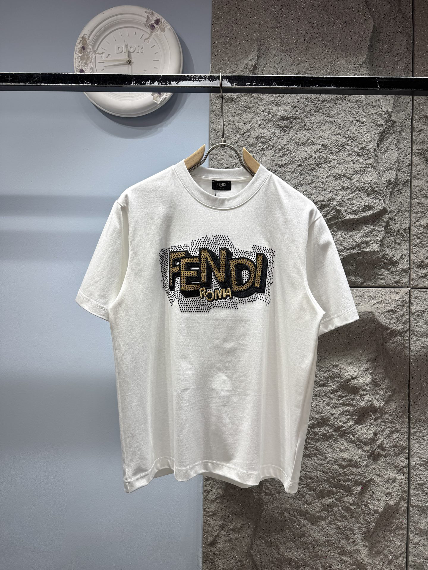 フェンディ「Fendi」 アイコンロゴ 刺繍Tシャツ