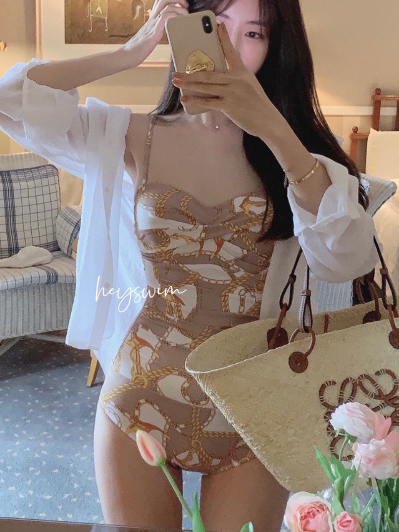 エルメス「Hermès」ワンピース水着「2025夏季限定・人気プレミアムスイム登場！」