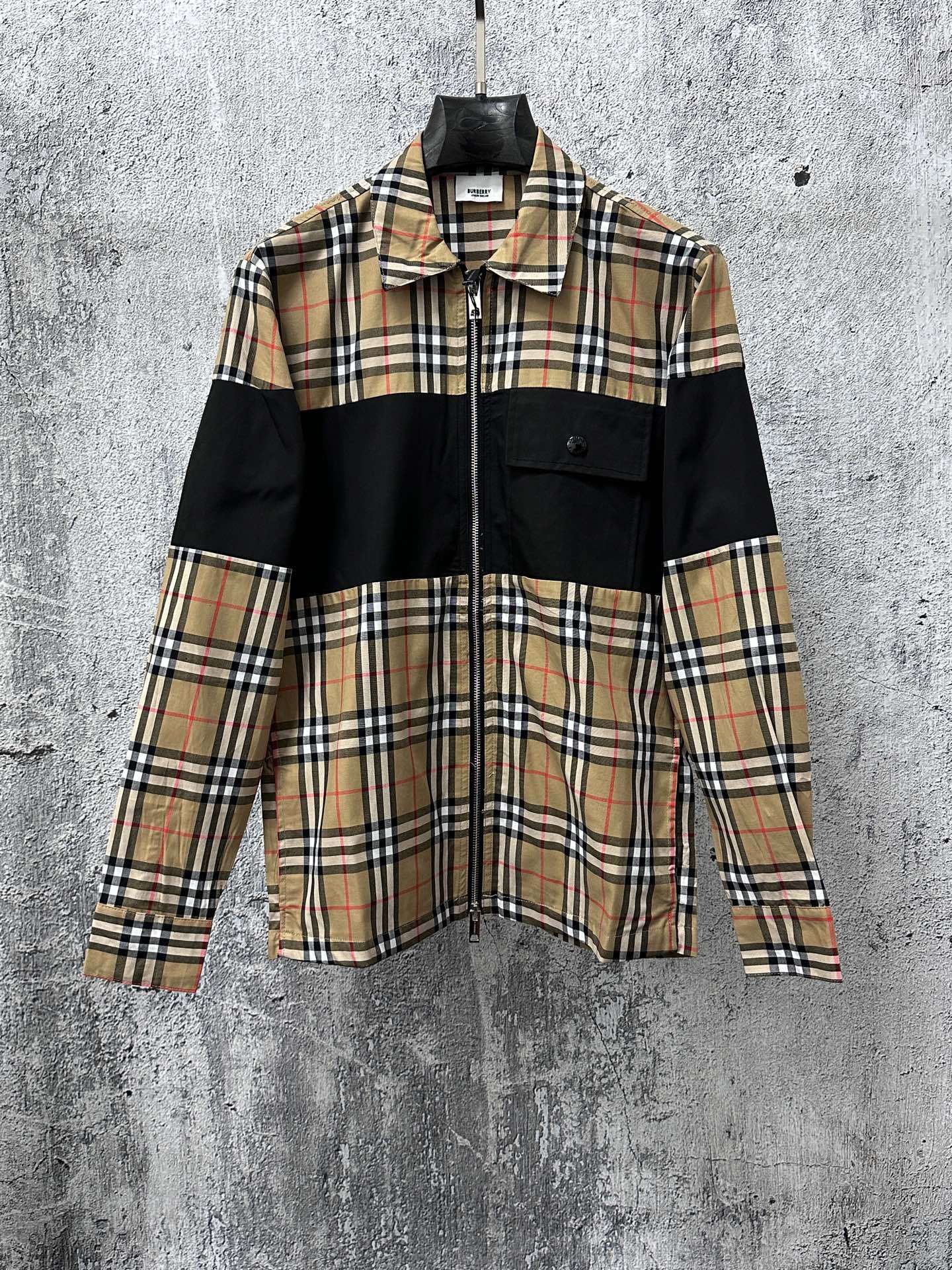 バーバリー「Burberry」 2026年新作 カジュアルシャツ