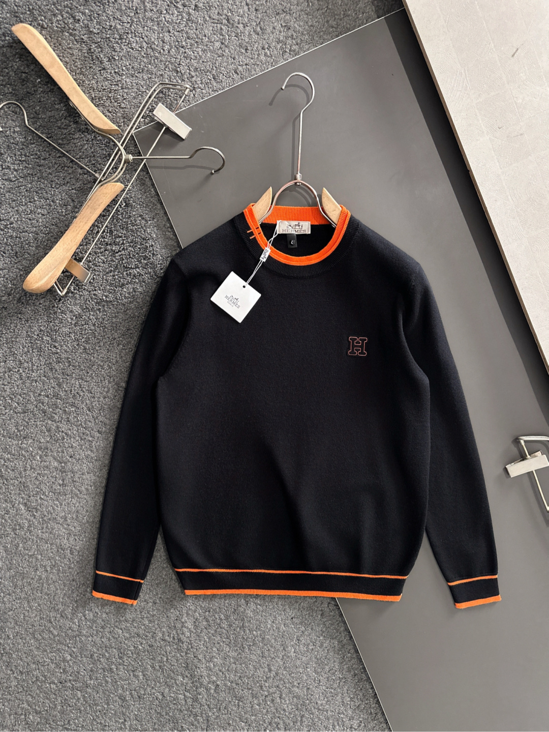 エルメス「Hermès」春季新作ラウンドネックスウェット