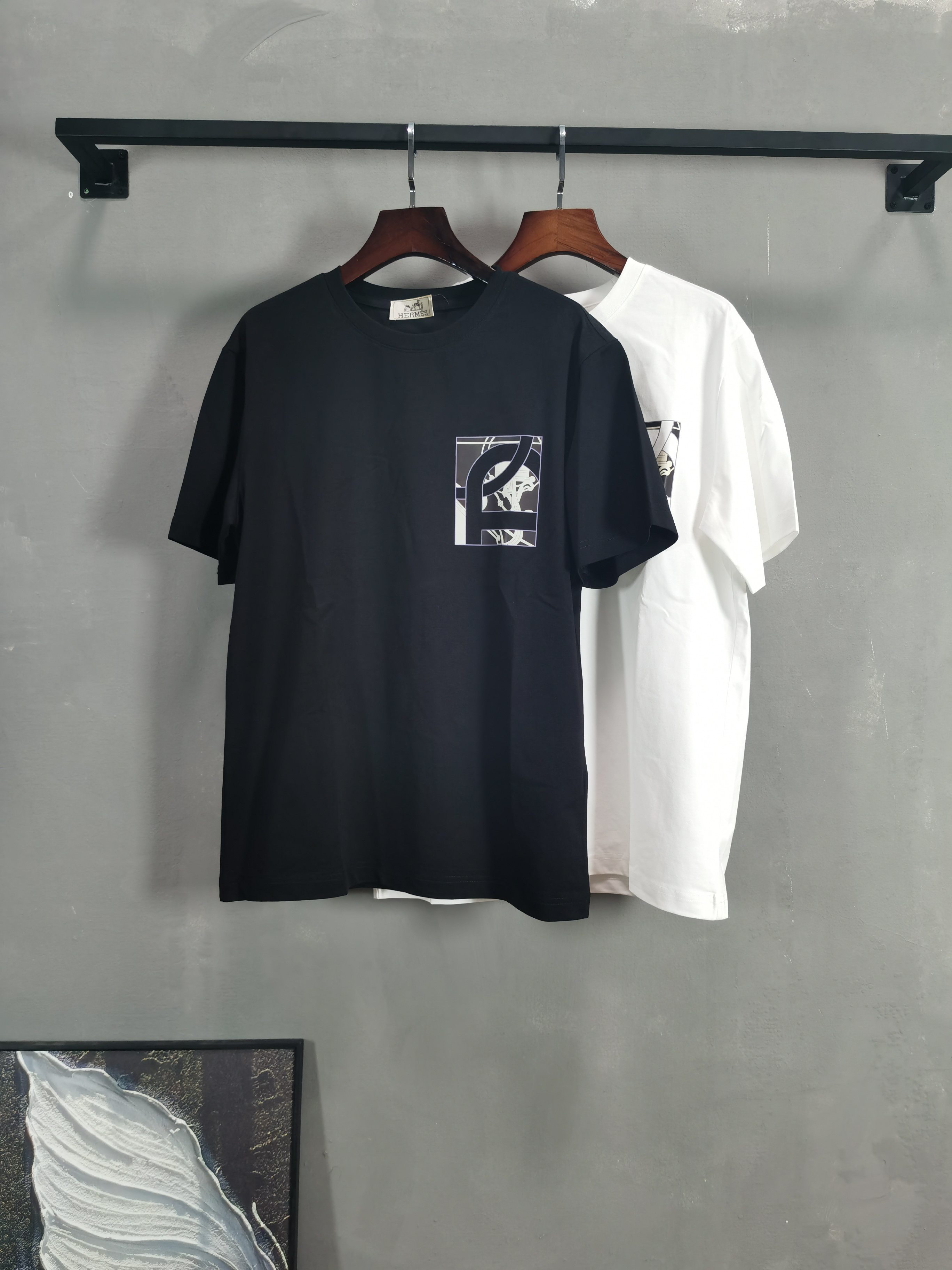 エルメス「Hermès」 クルーネックTシャツ 軽やかな着心地 春夏新作