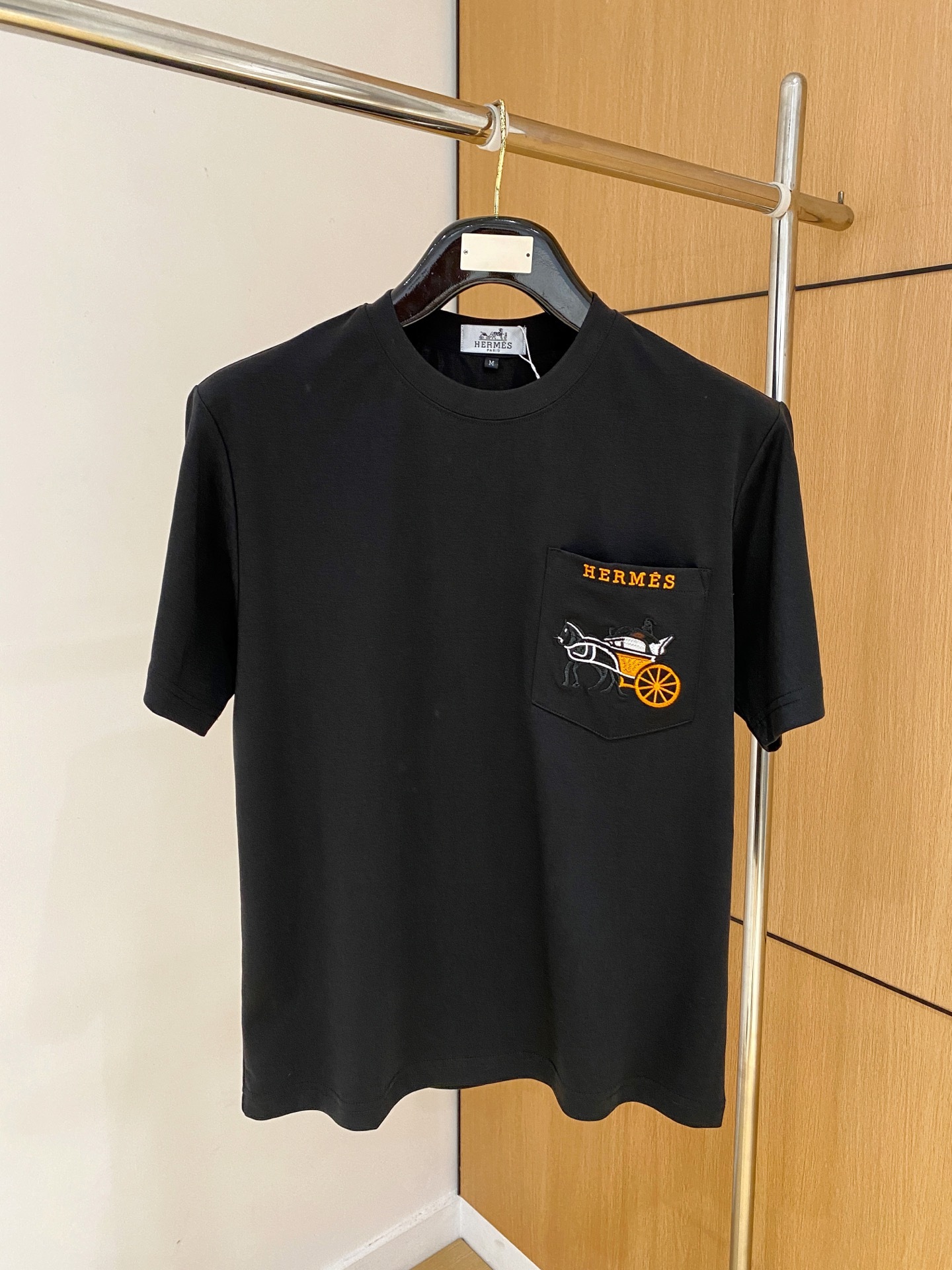 エルメス「Hermès」 クルーネックTシャツ 軽やかな着心地 春夏新作