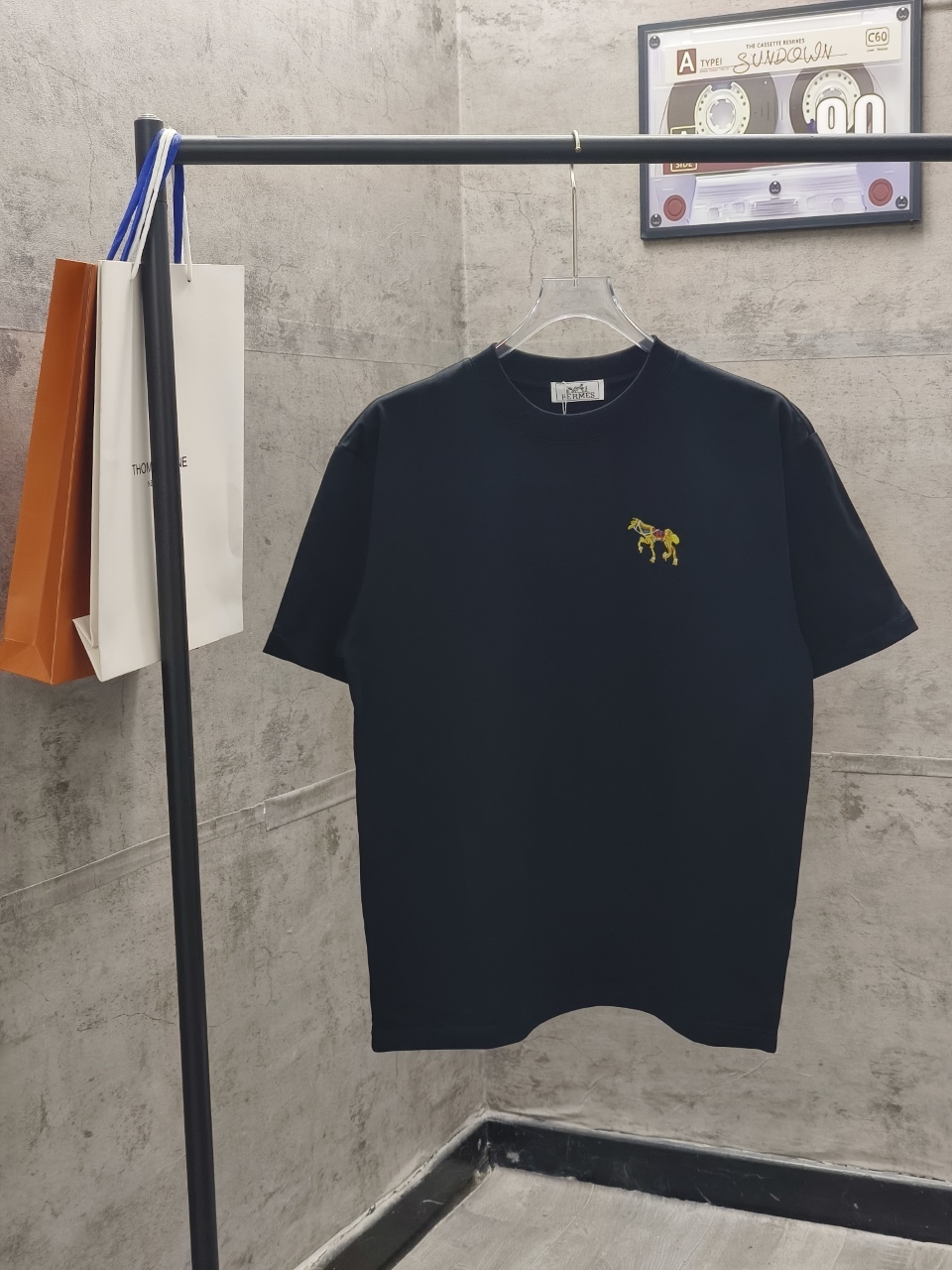 エルメス「Hermès」 クルーネックTシャツ 軽やかな着心地 春夏新作