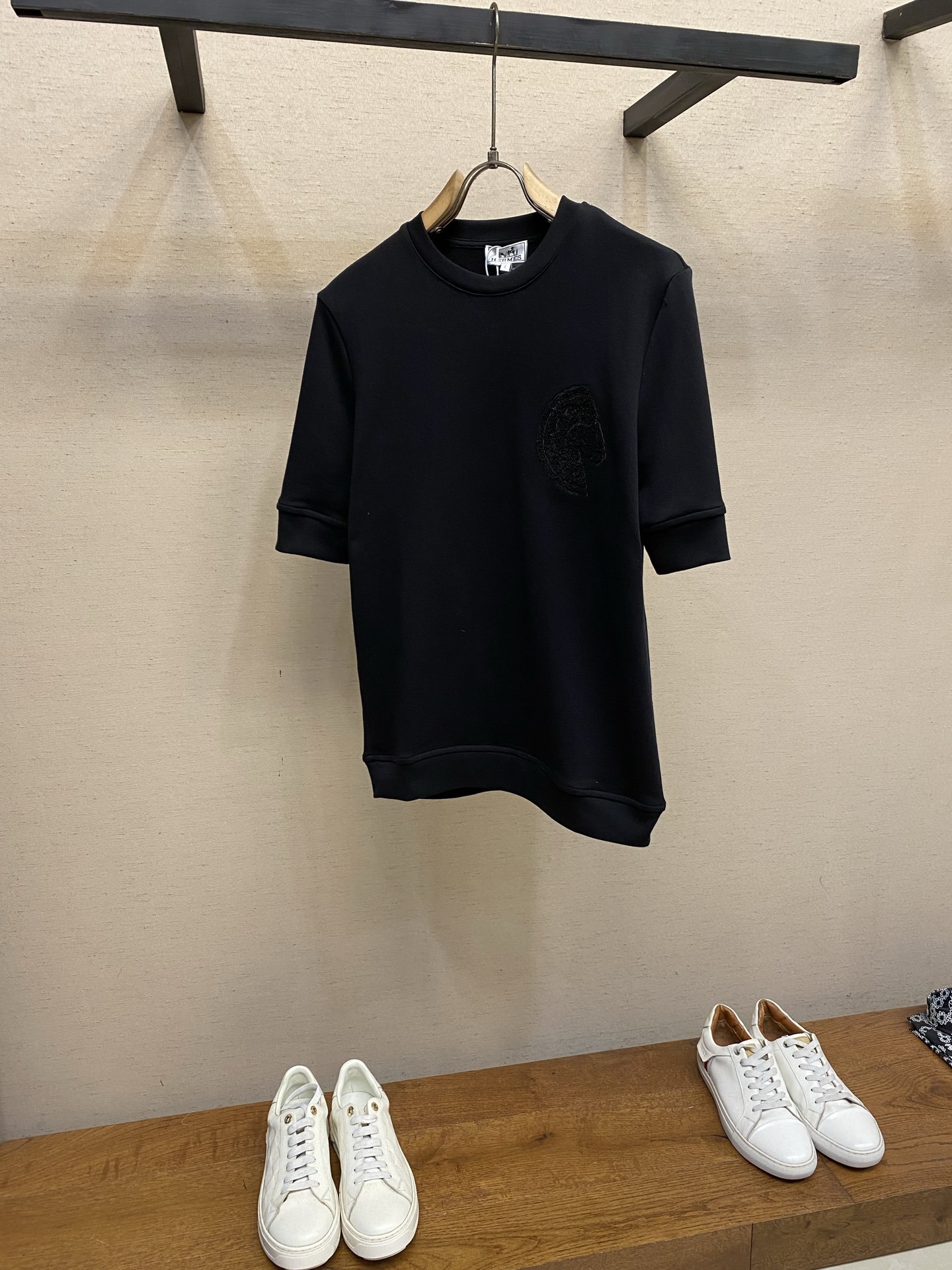 エルメス「Hermès」 クルーネックTシャツ 軽やかな着心地 春夏新作