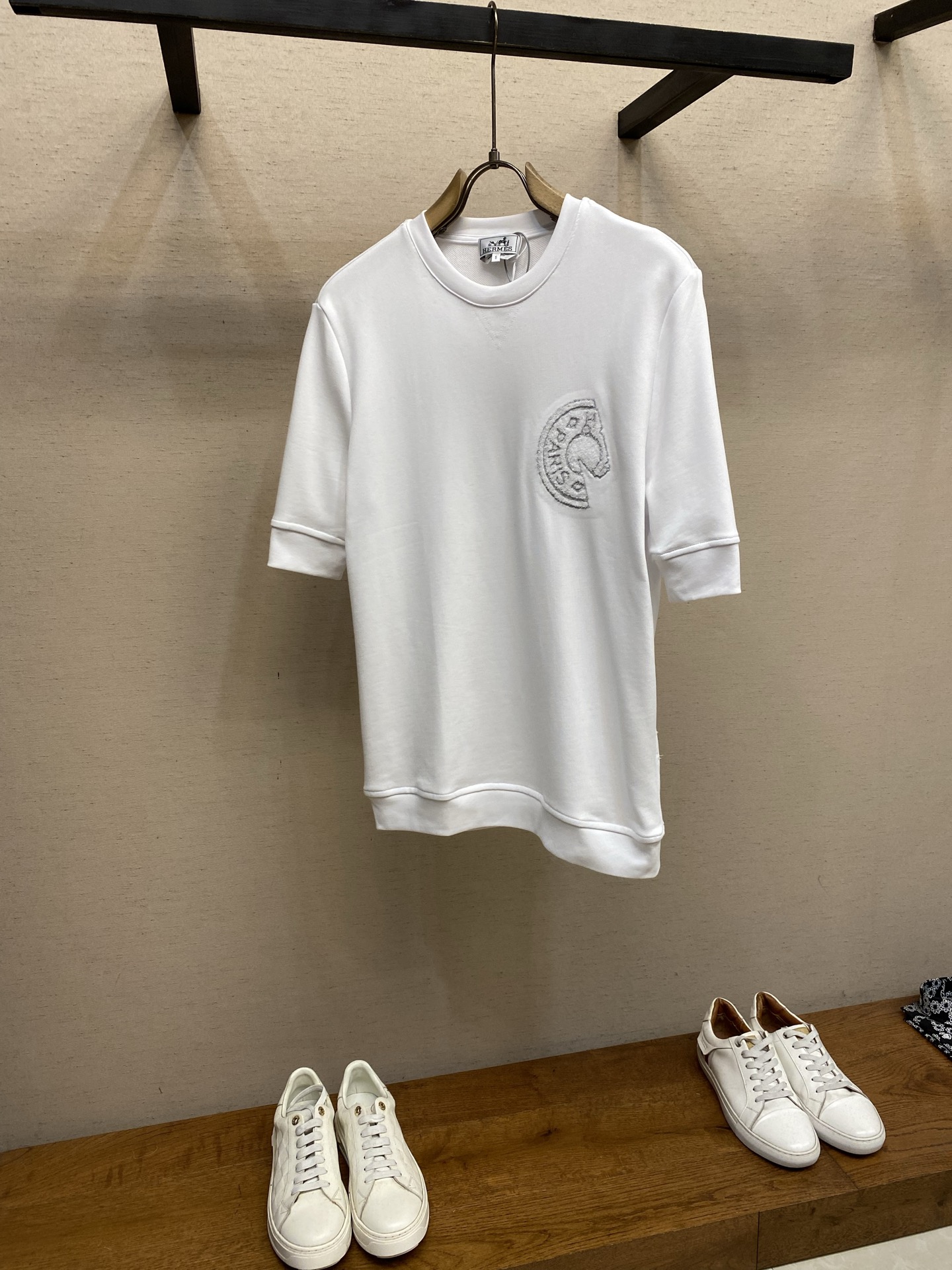 エルメス「Hermès」 クルーネックTシャツ 軽やかな着心地 春夏新作