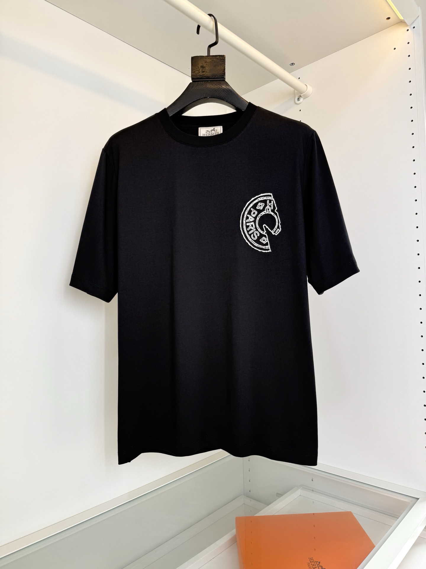 エルメス「Hermès」 クルーネックTシャツ 軽やかな着心地 春夏新作