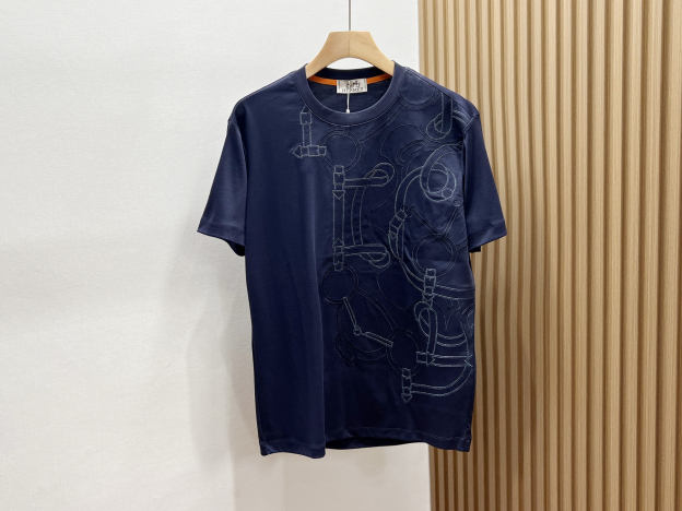 エルメス「Hermès」 クルーネックTシャツ 軽やかな着心地 春夏新作