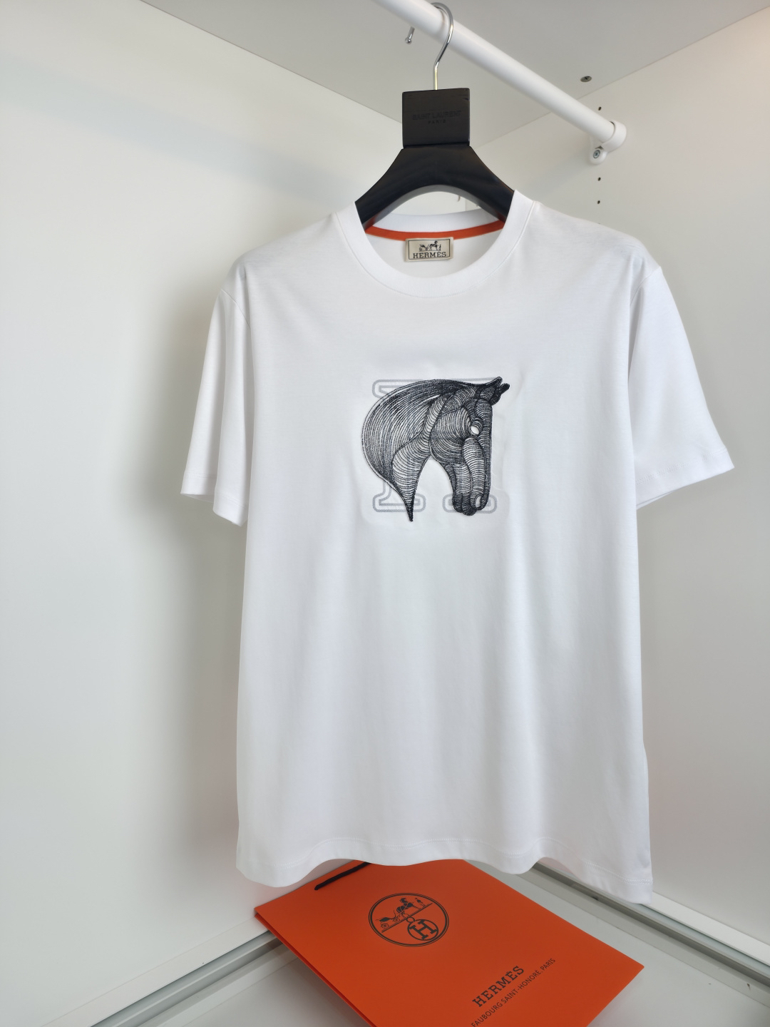 エルメス「Hermès」 クルーネックTシャツ 軽やかな着心地 春夏新作