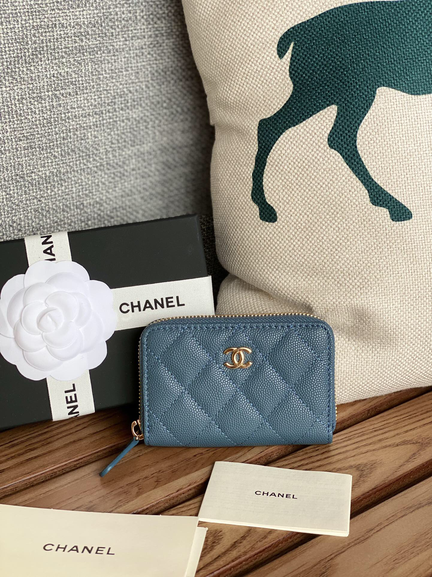 シャネル「Chanel」クラシック ペブルド カーフスキン ジップ コインパース