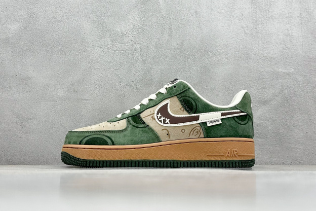 「コラボモデル」Supreme × Nike Air Force 1 Low スニーカー