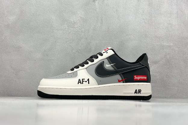 「コラボモデル」Supreme × Nike Air Force 1 Low スニーカー