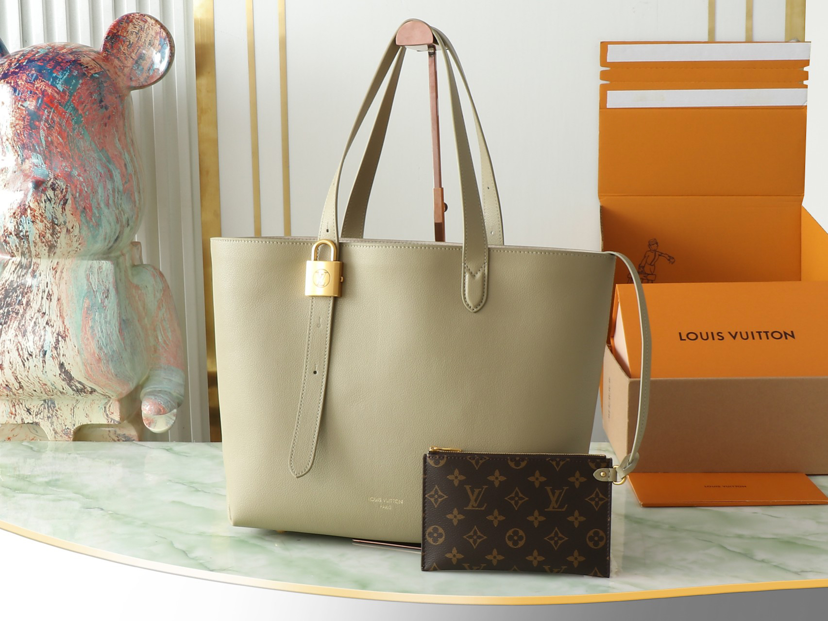 ルイ・ヴィトン「Louis Vuitton」Low Key Cabas ハンドバッグ