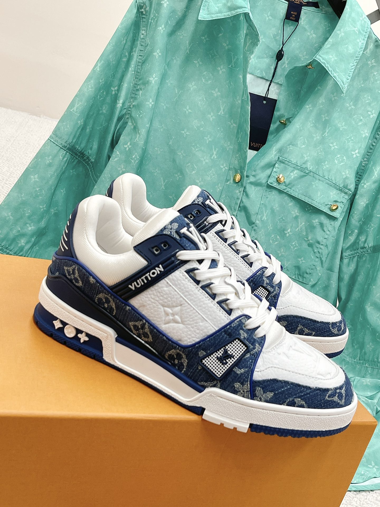 ルイ・ヴィトン「Louis Vuitton」LV トレイナー スニーカー