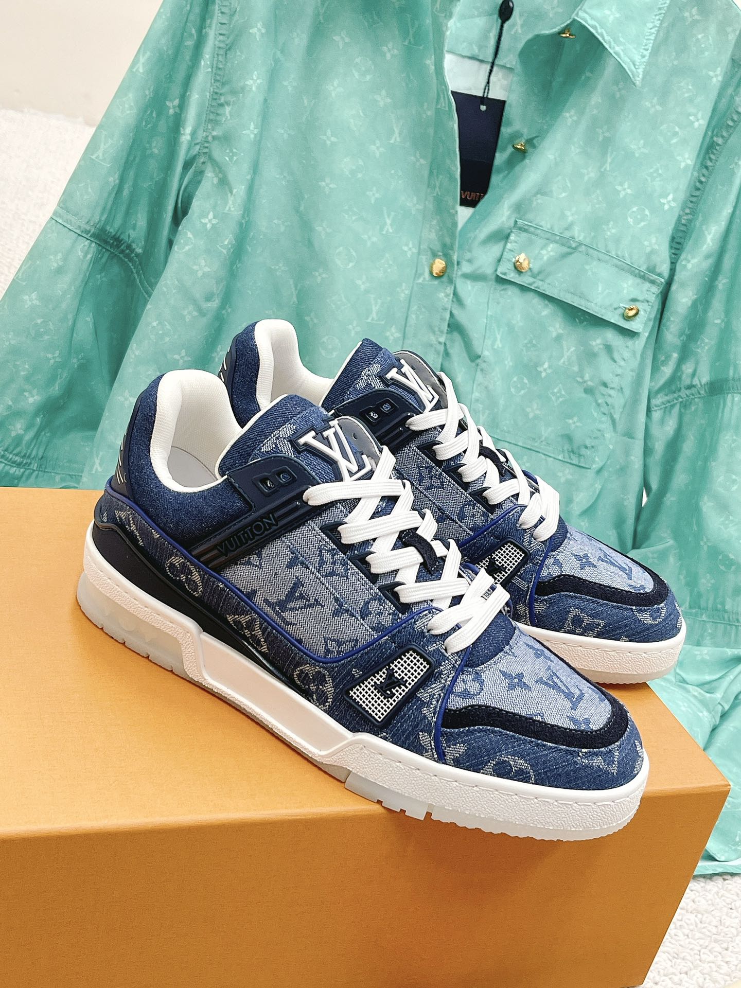 ルイ・ヴィトン「Louis Vuitton」LV トレイナー スニーカー