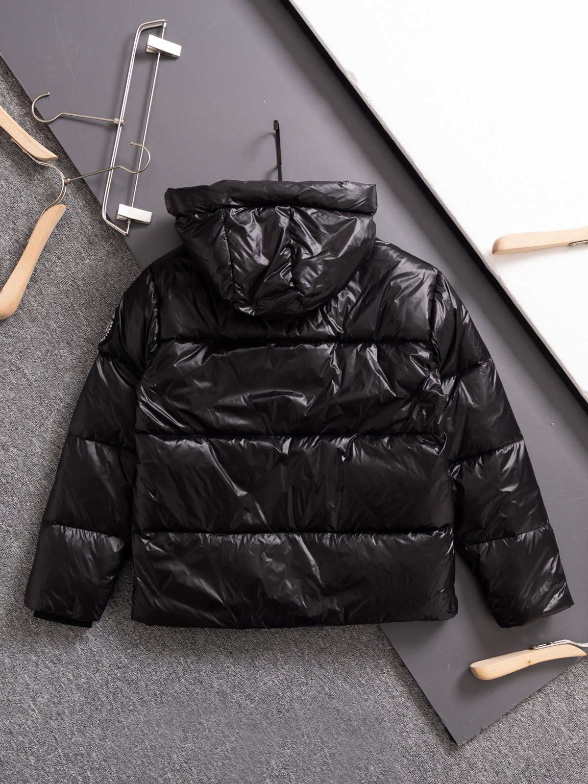 カナダグース Crofton メンズ フード付きダウンジャケット